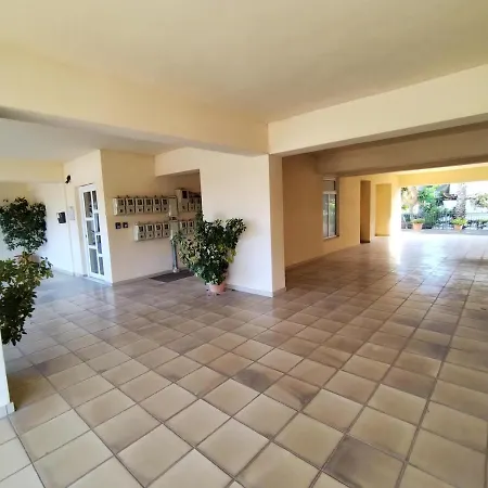 Apartment Mpou's House *
